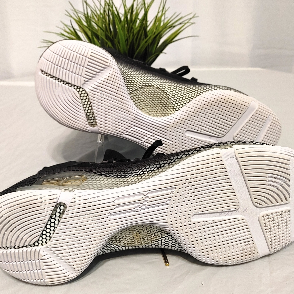 Under Armour Curry 6 - Picture 7 of 8